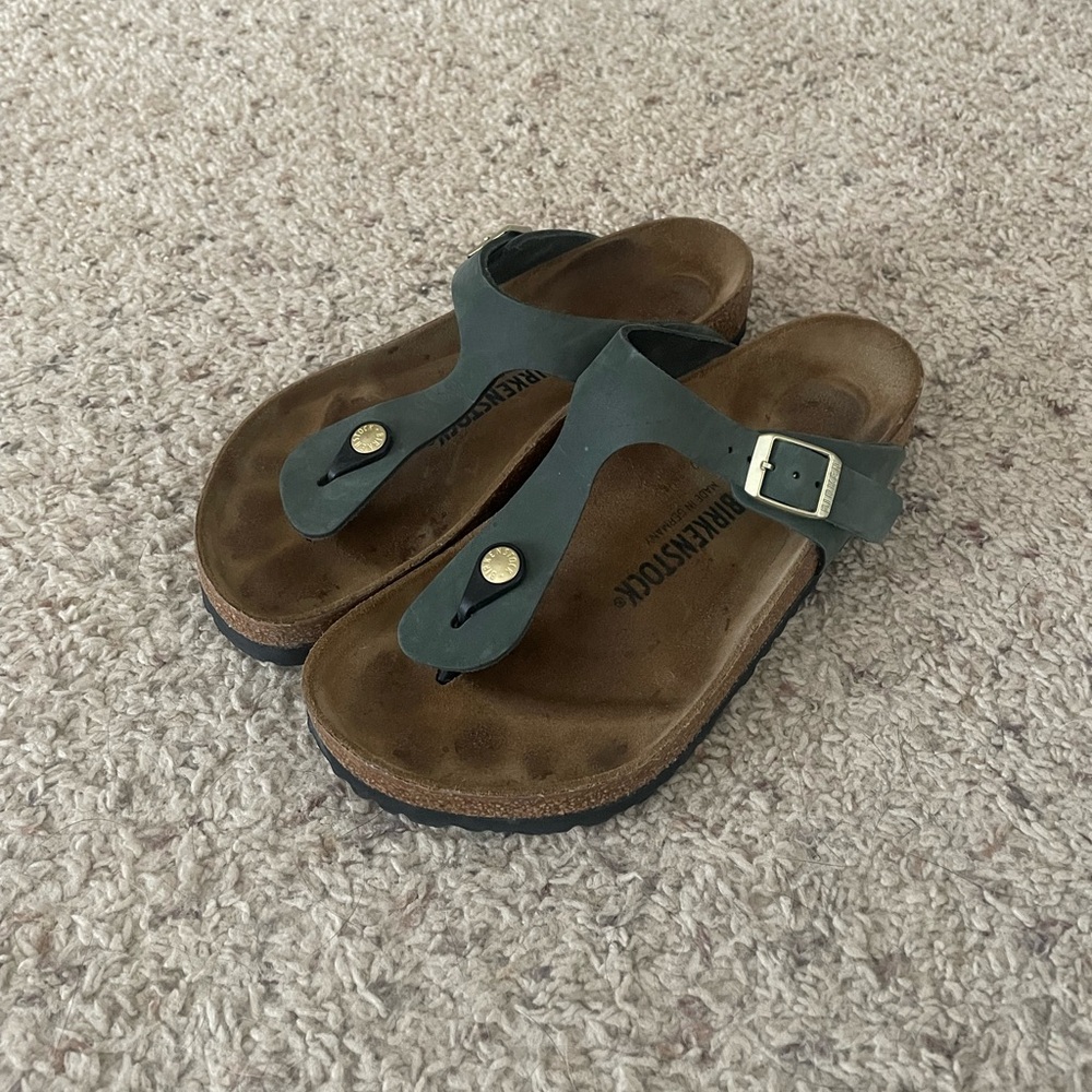 Birkenstock Gizeh in green